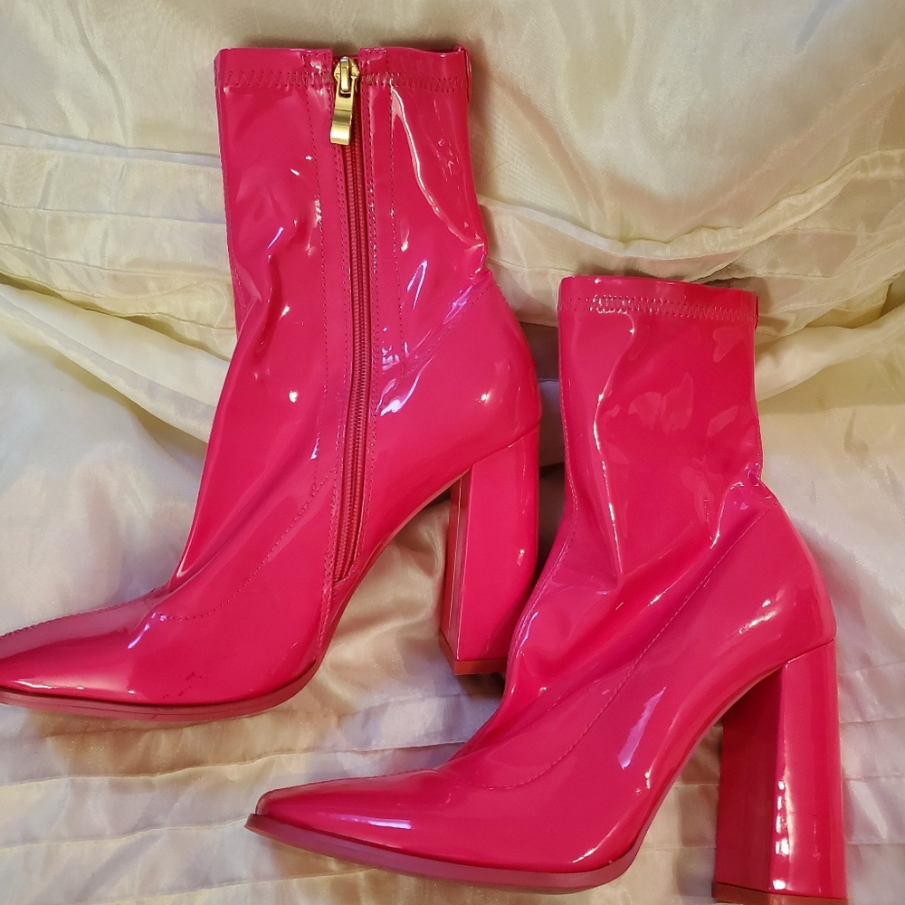 Azalea Wang Pink Patent Leather Ankle Boots Size 8
